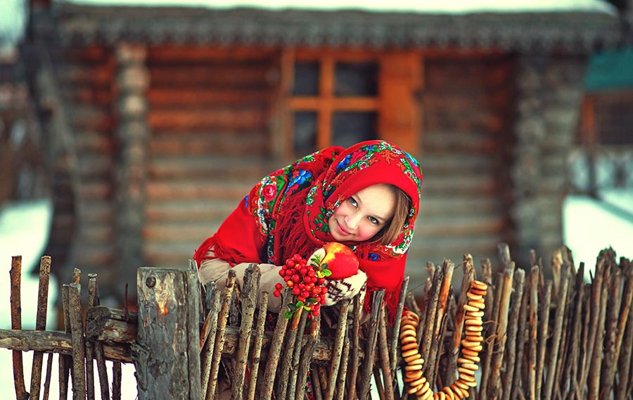 Sexy girl Women in Slavic costumes in Rio de Janeiro