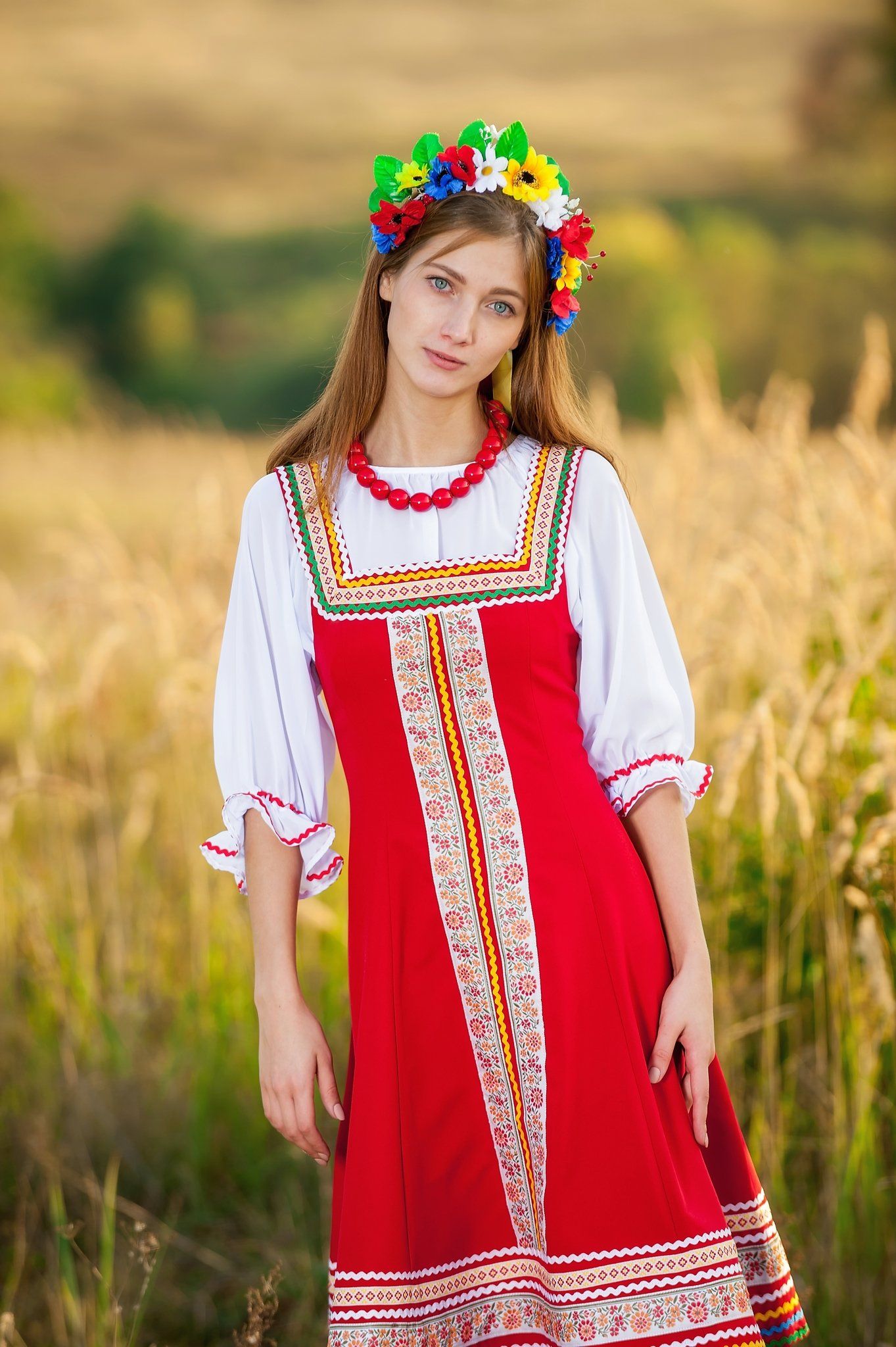 Women in Slavic costumes in Rio de Janeiro — step in, relax, and chat live